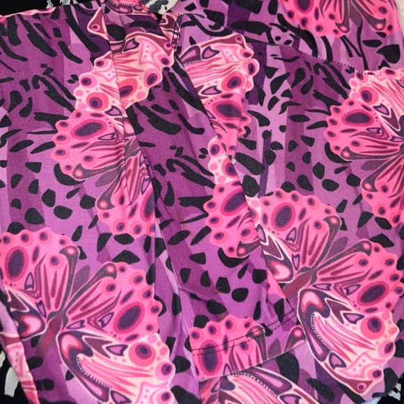 Fabulegs leggings & whimsical top - Picture 3 of 7